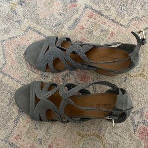 casual cute fun heels